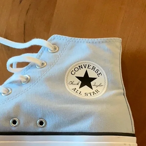 Converse All Star High Tops Size 9, Worn Once, Like New - Picture 3 of 3